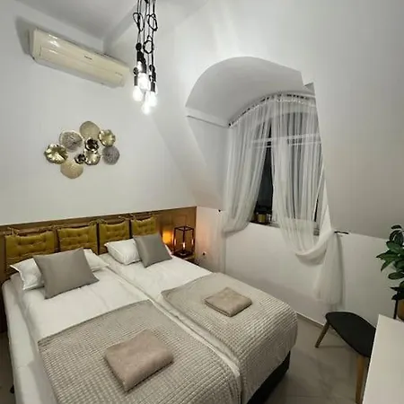Salt No 1 Apartment